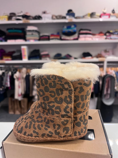 UGG maat XS (18-19)