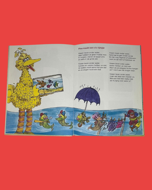 "Gedichten uit de Sesamstraat/Grover op de boerderij" Sesamstraat boek