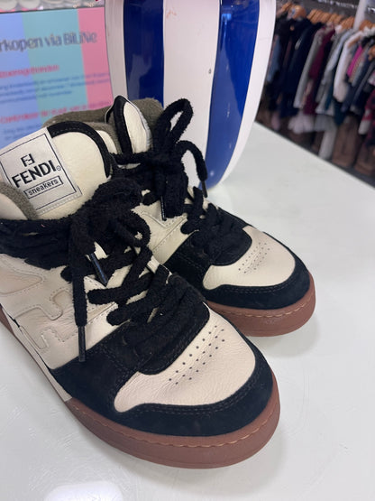 Fendi maat 37