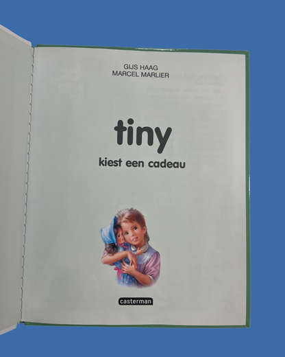 Tiny kiest een cadeau