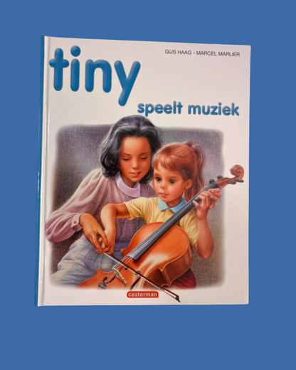 Tiny speelt muziek