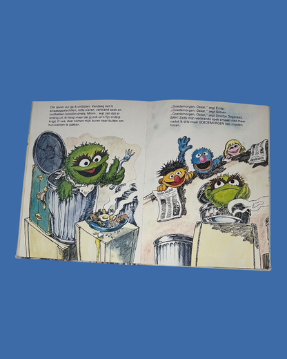 "Oskar, het moppenmonster"/Vivian verhuist naar Sesamstraat" Sesamstraat boek
