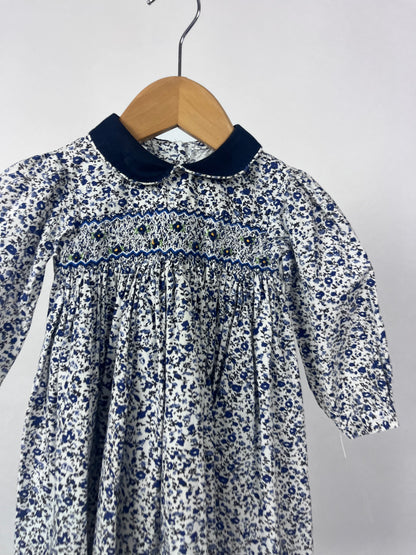 Blauw gebloemd kleedje