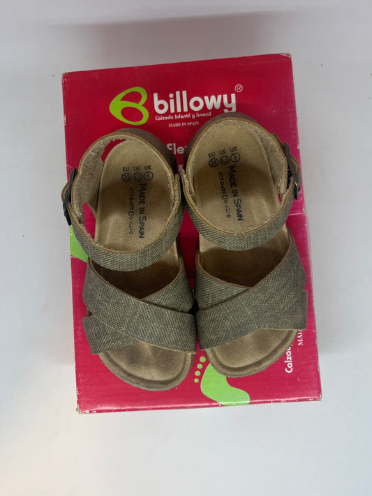 Billowy maat 23