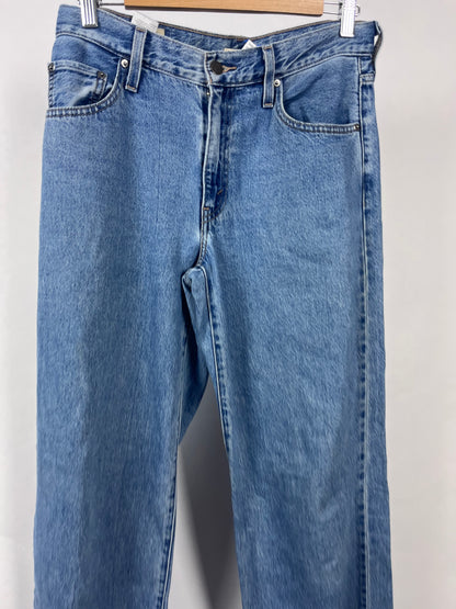 Levis maat 26