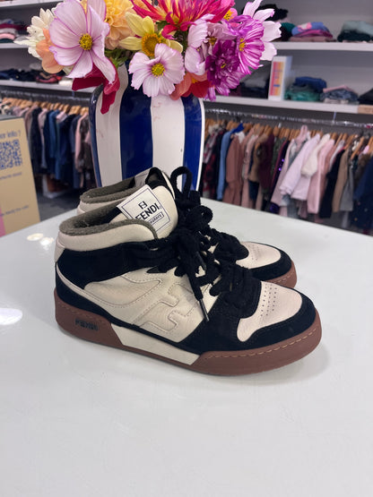 Fendi maat 37
