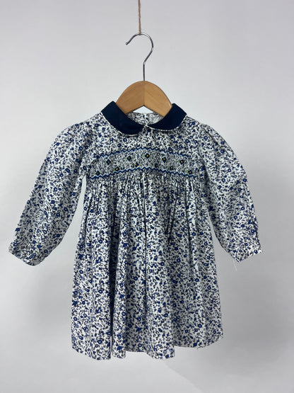 Blauw gebloemd kleedje