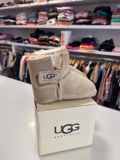 Ugg maat 22