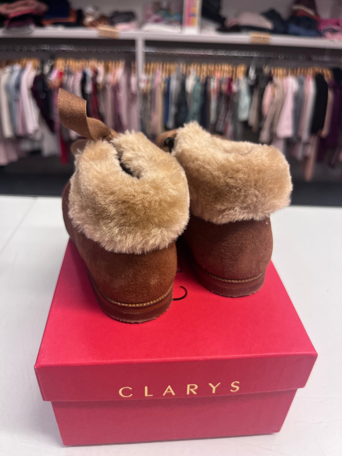 Clarys maat 25