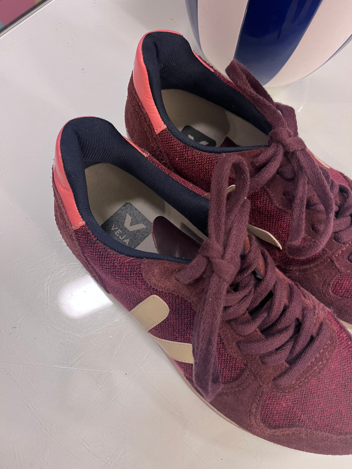 Veja maat 38