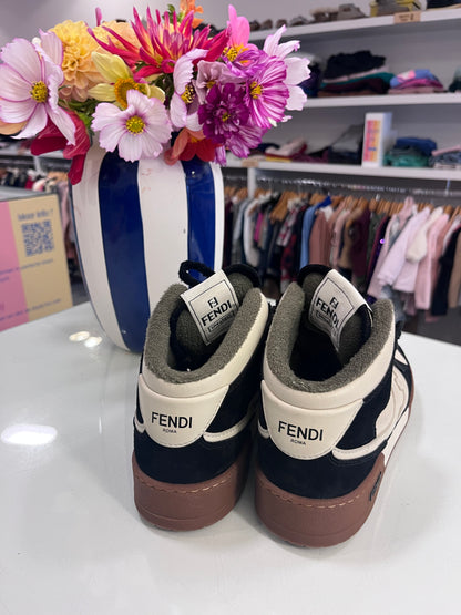 Fendi maat 37