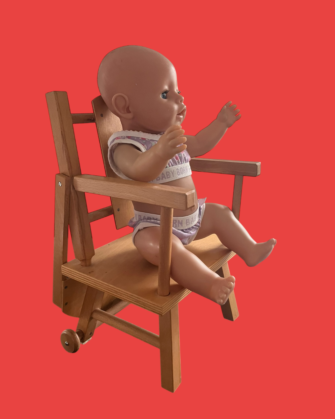 houten stoeltje voor poppen