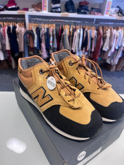 New Balance maat 33