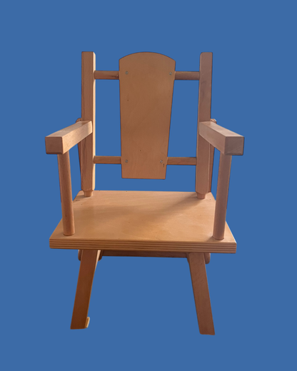 houten stoeltje voor poppen