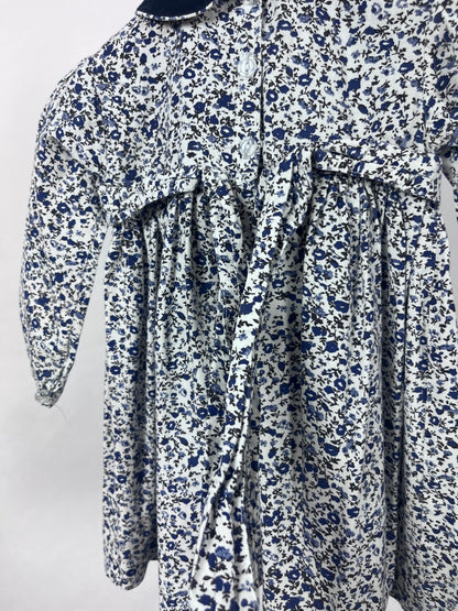 Blauw gebloemd kleedje