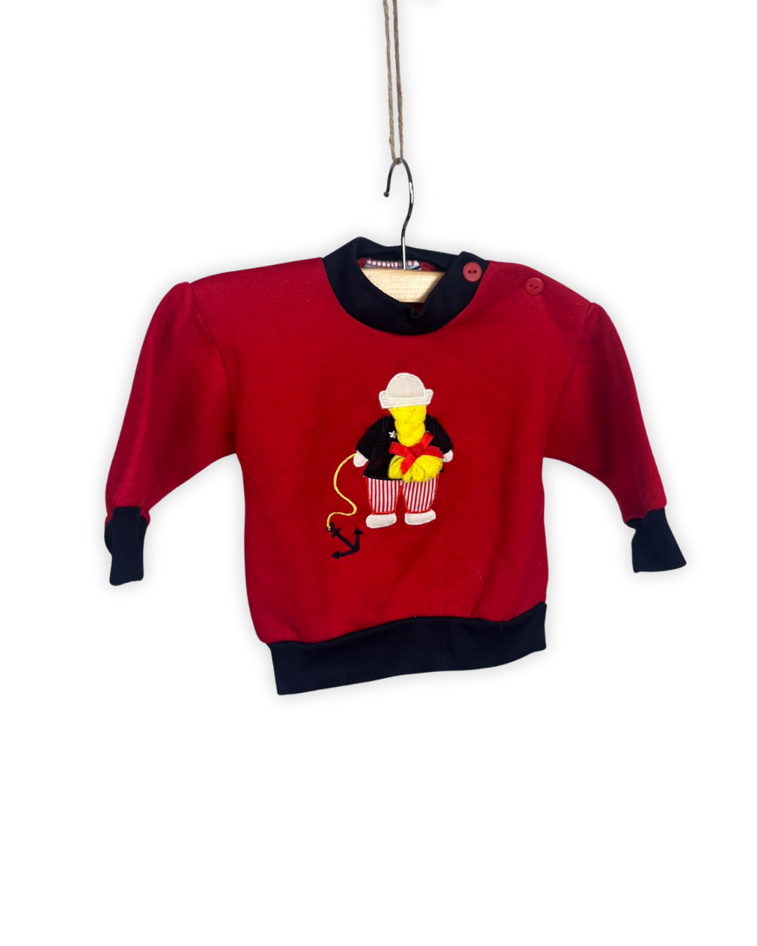 Rood truitje met schattig figuurtje op de buik maat 74