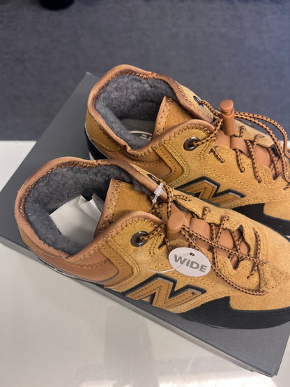 New Balance maat 33