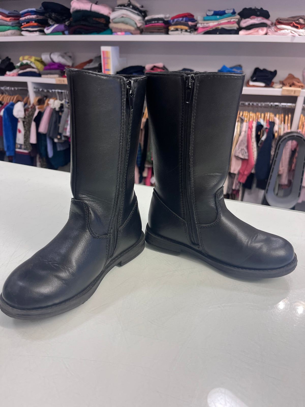 Zwarte laarsjes maat 28