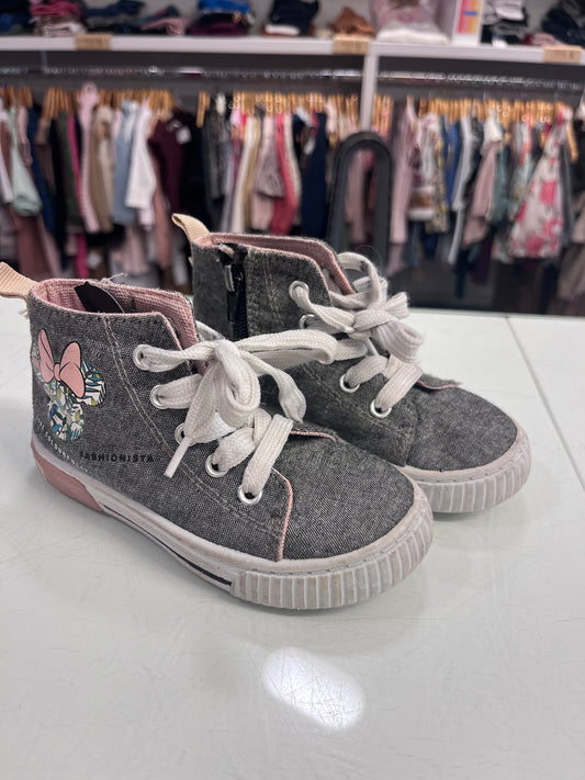 Minni Mouse maat 25