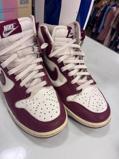 Nike maat 37