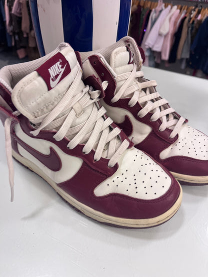 Nike maat 37