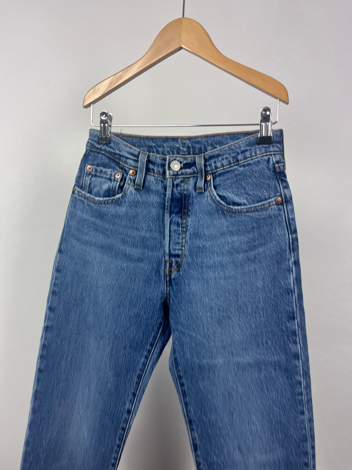 Levis maat 24