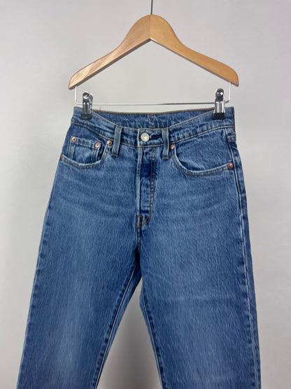 Levis maat 24